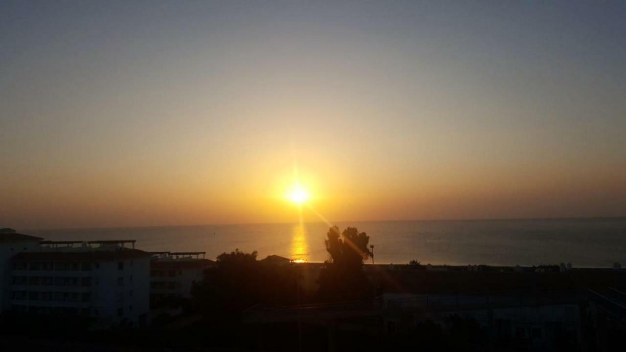Manilva Playa Apartment Exterior foto